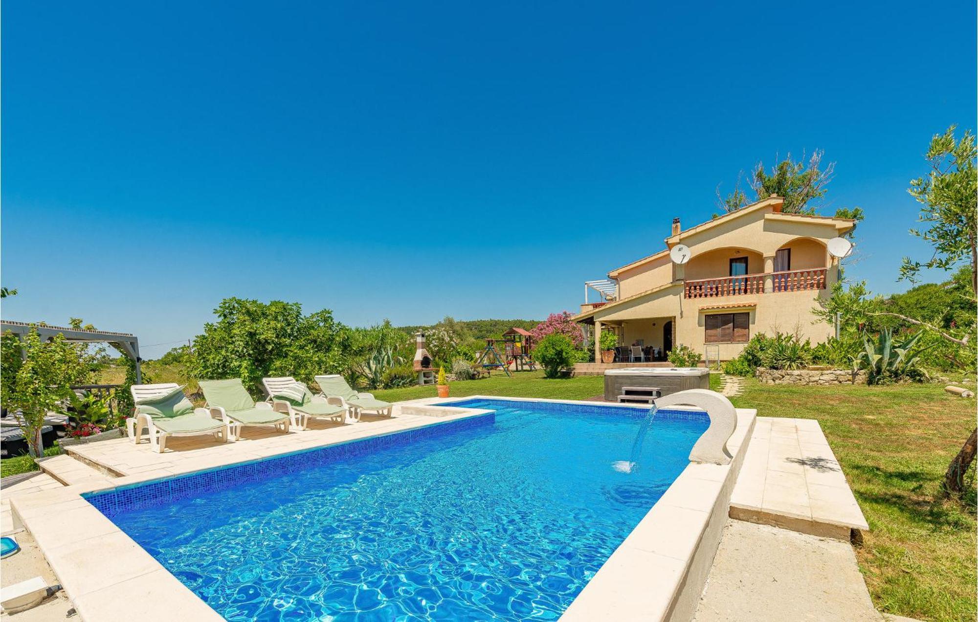 Ferienhaus 6 Bedroom Pet Friendly In *